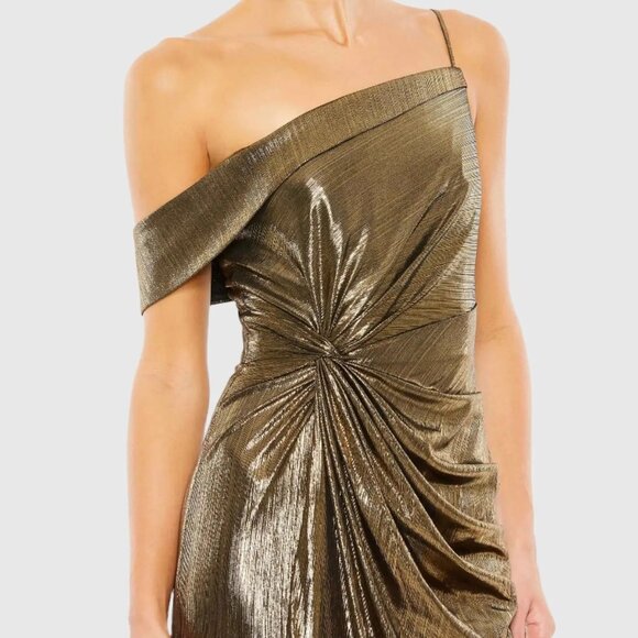 Ieena for Mac Duggal Gold Metallic Off The Shoulder Gown - Picture 6 of 6